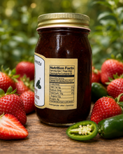 Load image into Gallery viewer, Country Sweets Strawberry Jalapeño Jam – 20 oz Glass Jar